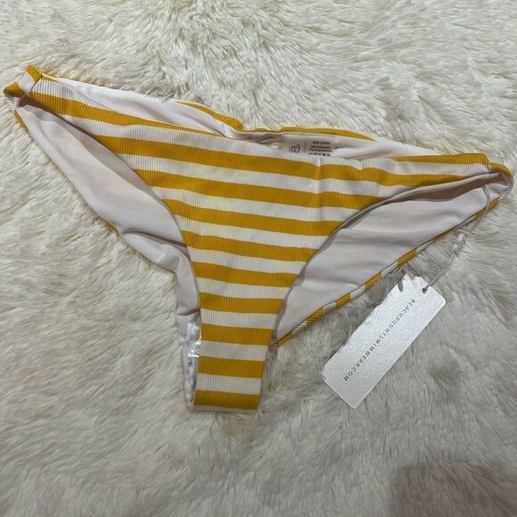 Beach bunny bikini bottom - Picture 1 of 2